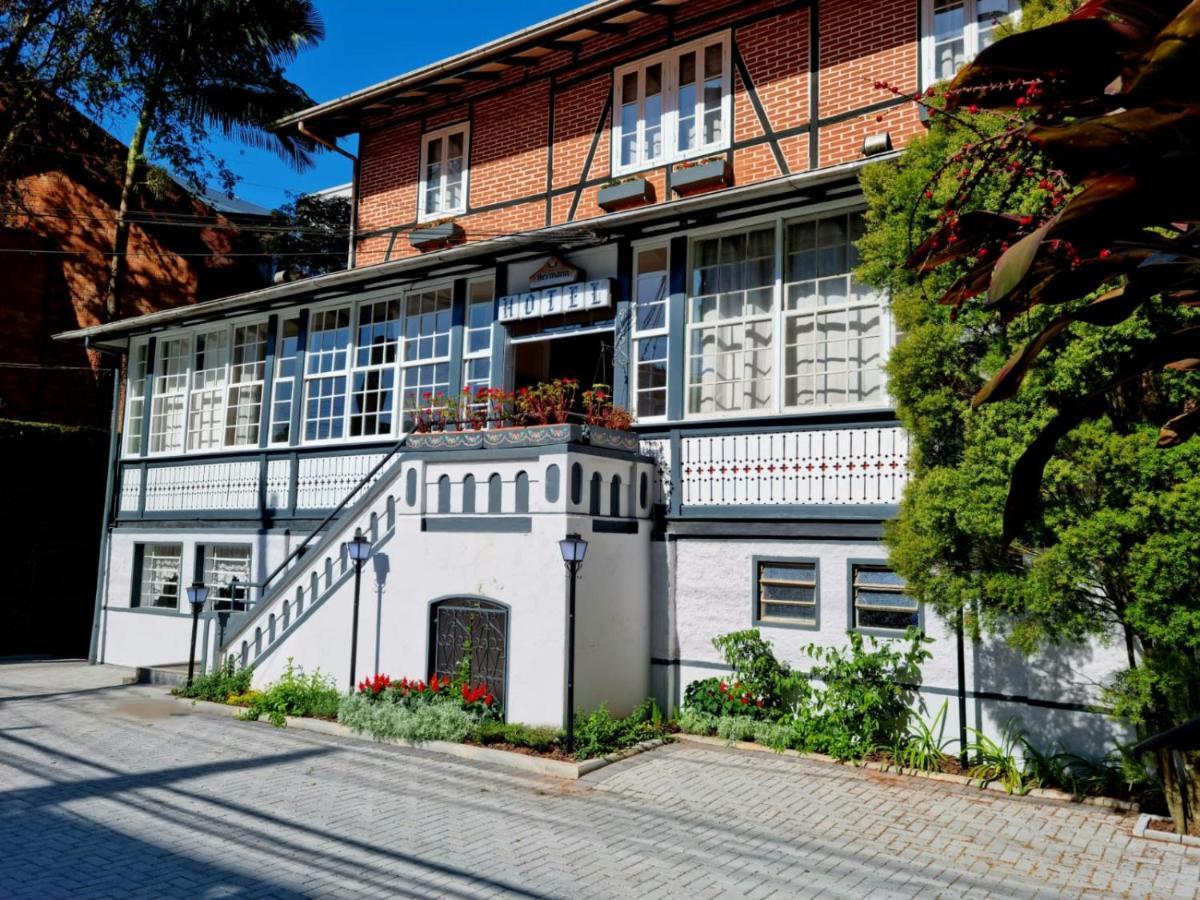 Hotel Hermann Blumenau Buitenkant foto