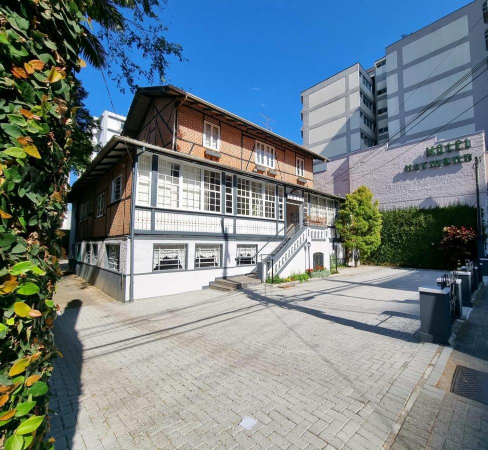 Hotel Hermann Blumenau Buitenkant foto